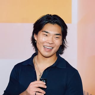 Jun Yuh | Personal Branding & Content Strategy