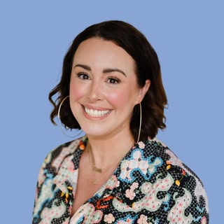 Shannon McKinstrie | Social Media Strategist & Marketer