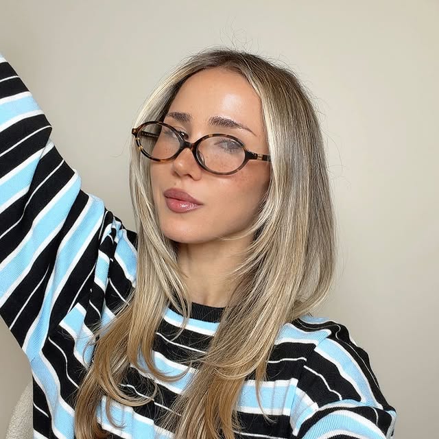 SURPRISE!! I bio-hacked you 🧚🏻‍♀️📁 I went full digital trespasser on your bios (out of love ⚠️!!!) because you have less than 15 seconds to make an impression + if your bio isn’t strong enough, it could be holding you back WAY more than you think !!

+ yes… more hacks coming 👀 but for now: if you’re open to feedback on yours, just grant me permission below 😂  so I can go in + do my thing :)