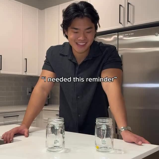 if you want unbreakable confidence as a creator, try this 👇🏼 

every time you come across a positive comment, read it aloud 3x when you come across a negative comment, move pass it you will train your brain to be aware of the abundance of positivity & associate that with your identity shoutout to @sonetta.alshahaf for inspo!