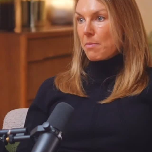 Ever wondered why alcohol hits differently on different nights out??

That’s because its effects can change across the menstrual cycle.

At some points you may feel more euphoric, while at others you might be more prone to hangovers.

Find out more in this week’s episode with Dr Sarah Hill. Search ‘Her Discussions’ to watch the full episode!