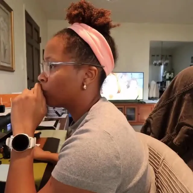 This is one of the fastest ways good businesses lose leads on social.

You can post consistently.
You can get likes.
And still get zero inquiries.

If someone lands on your page and cannot immediately understand:
• what you do
• who it’s for
• what to do next

They leave.

This has nothing to do with trends.
It’s clarity.

.
.
.
#socialmediamarketing #socialmediamanagement #losangelessocialmediamanager