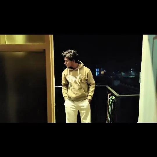 Fun to life krrhi mere sath 😓👍🏻 
.
[Day6 , video editing , cinematics]
Reels , #reel #cinematics #fyp #typography  #explorepage