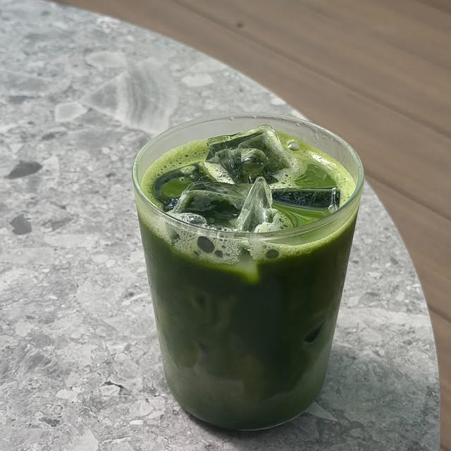 Some of my favourite instant wellness and glow up hacks 🧠 

Comment AFFIRMATIONS for my free morning playlist 🤍