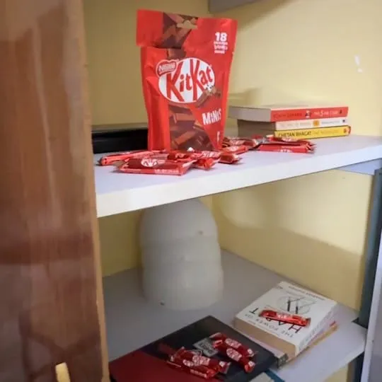 Don't ask about the contents of the shipment.

If you see 400,000 KitKats hidden in the breakroom, the printer cabinet, or the Manager’s desk… no you didn’t.

 We don’t ask questions here, we just execute.

DM “Kitkat” to book your ‘break’.

#mideaseed  #mideaseedmarketing  #kitkat #kitkatheist #HaveABreak