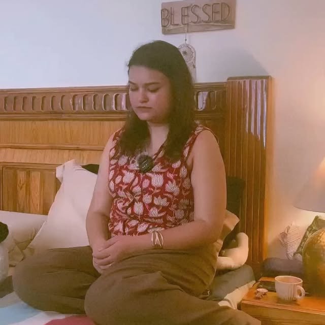 Old soul, new mic! 🎤 💃

Inspired by @karwaan__official’s cover!! 

Which Rafi song lives rent-free in your heart? For me, it’s Yeh Duniya Yeh Mehfil.💭
👇Tell me yours!

    #ᴏʟᴅɪsɢᴏʟᴅ      #ᴍᴜsɪᴄʟᴏᴠᴇʀs