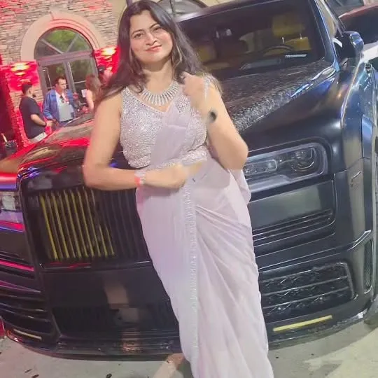 Rolls-Royce range ye naadhi😛 #rollsroycecullinan #dreamcars #atlantasareeinfluencer #atlantatelugucreators #atlantateluguinfluencer @lbizalounge